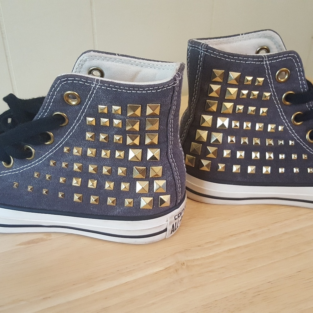 Converse hightops with stud detail size 5